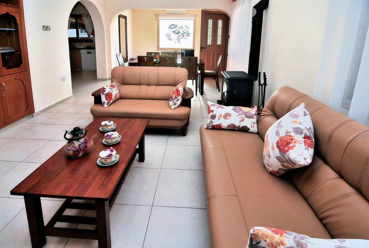 Chronas By Prestige Bookings Coral Bay Extérieur photo