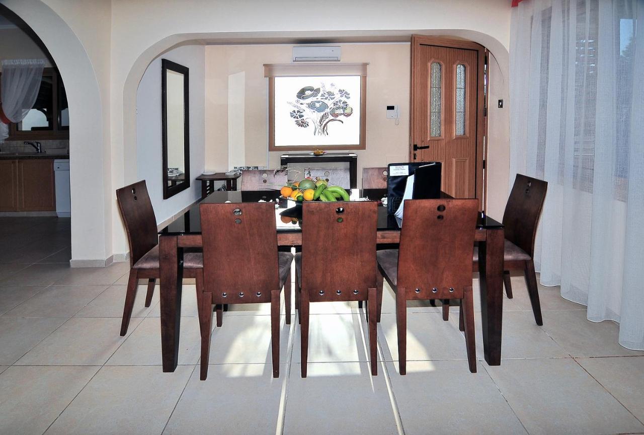 Chronas By Prestige Bookings Coral Bay Extérieur photo
